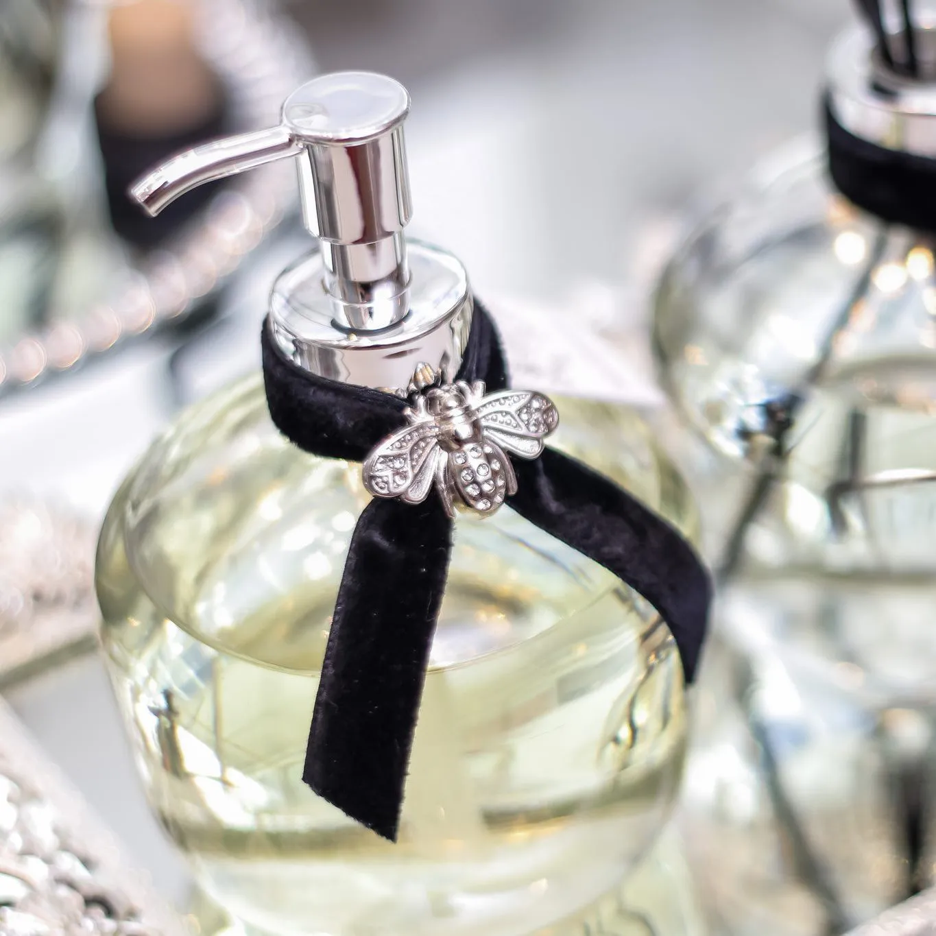 sabonete_verbena_alecrim_300ml_48283_2_8002dc636c963a8392365a483595e24c
